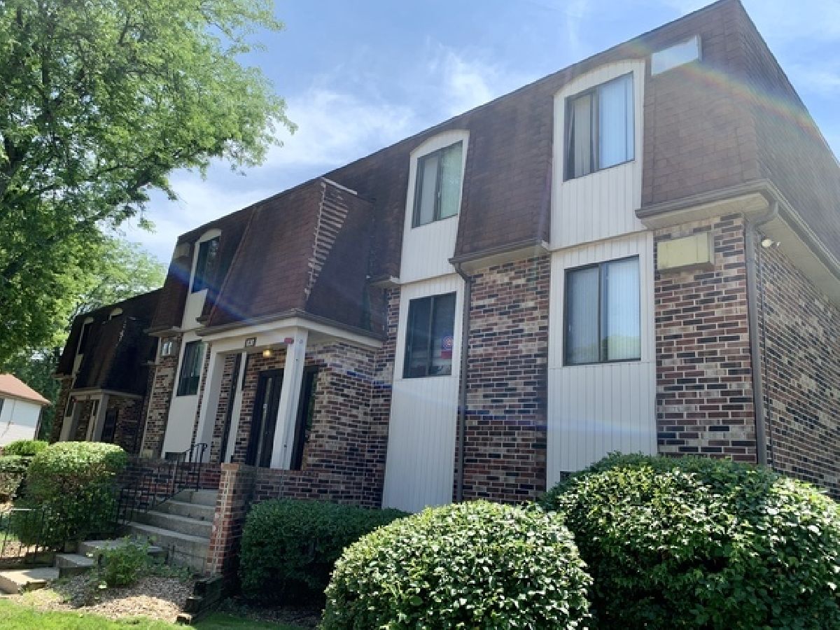 Townhomes & Homes Rented Villas By The Lake Vernon Hills Illinois, 830 Waterview