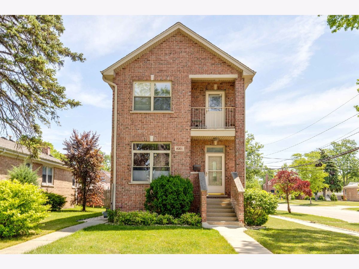 Homes Sold Grennan Heights Niles Illinois, 8201 Olcott