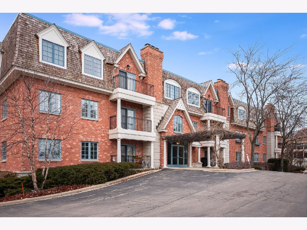 Condominiums Sold Laurel Place Lake Forest Illinois, 151 Laurel