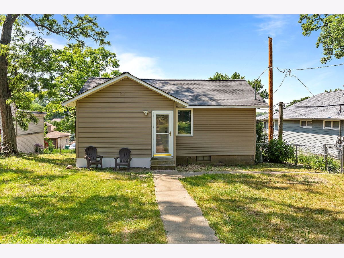 Homes Sold Petite Lake Highwoods Lake Villa Illinois, 24921 Forest