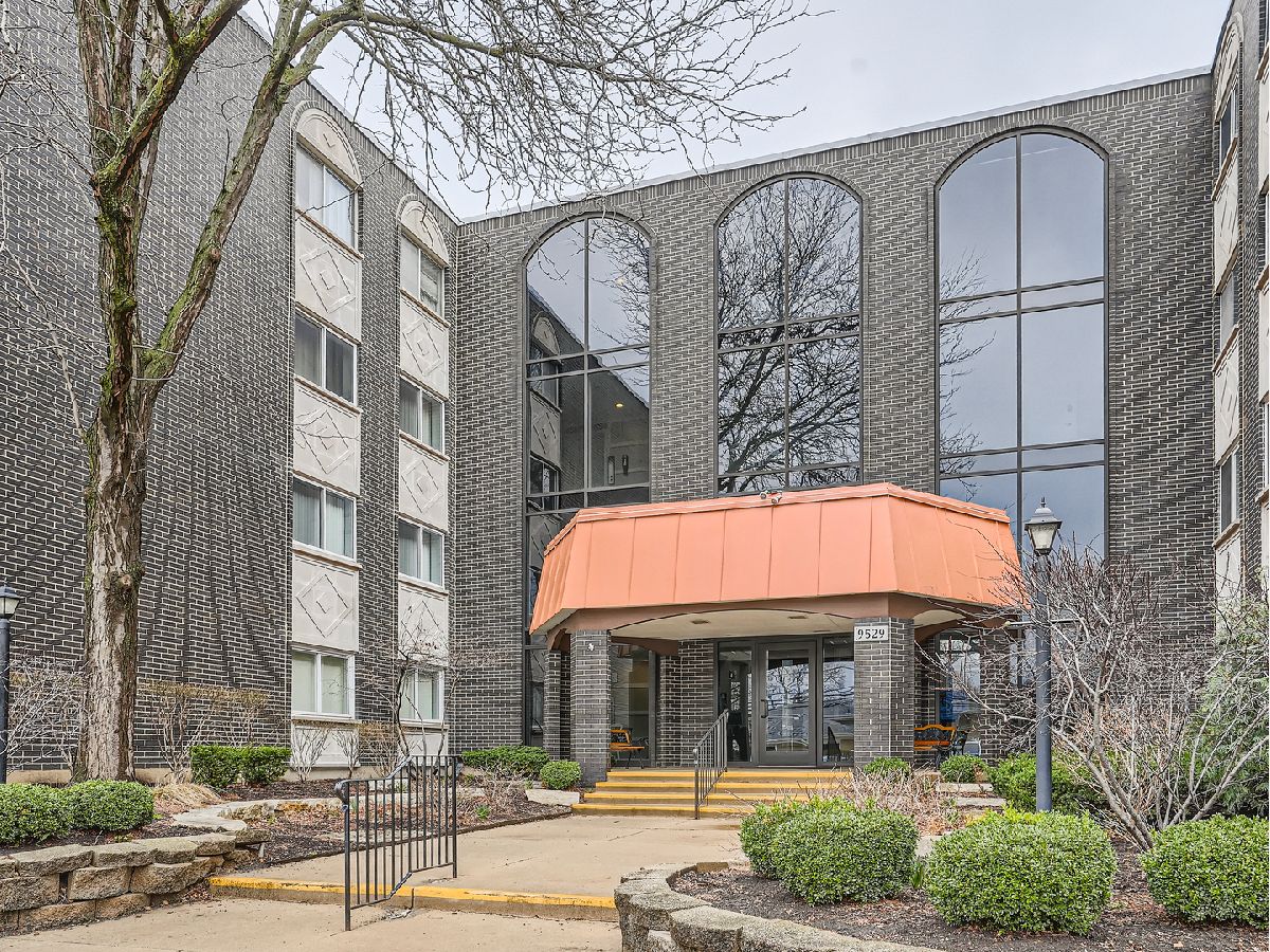 Condominiums & Homes Sold Barcelona Skokie Illinois, 9529 Bronx