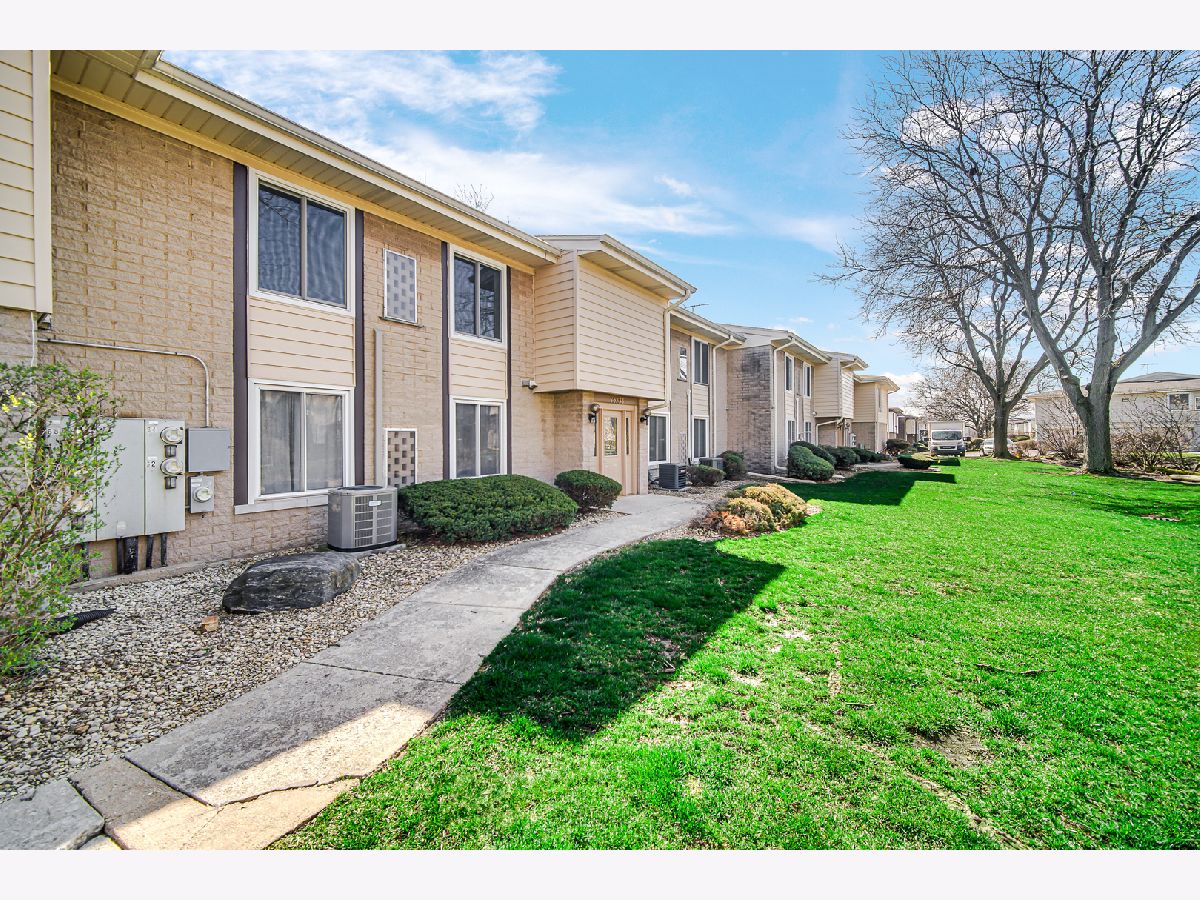 Condos & Townhomes & Homes Sold Orlan Brook Orland Park Illinois, 15733 Orlan Brook