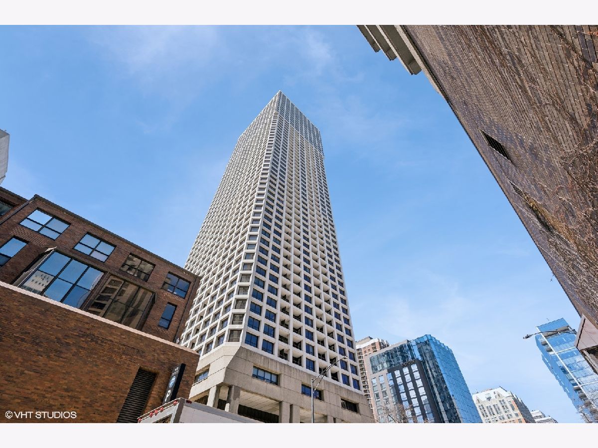 Condos & Townhomes Sold Newberry Plaza Chicago Illinois, 1030 State