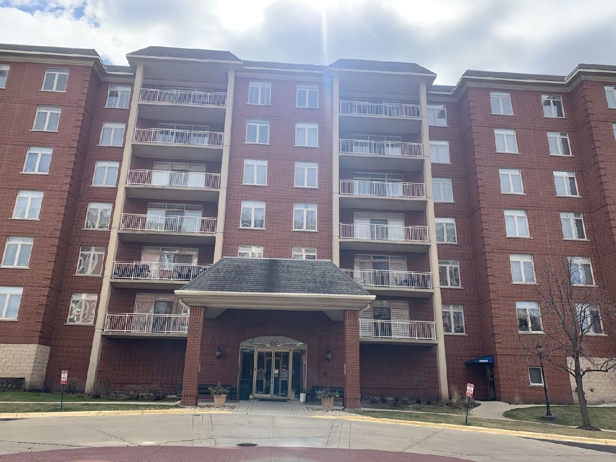Condos & Townhomes & Homes Sold Woodlands Of Morton Grove Morton Grove Illinois, 8340 Callie