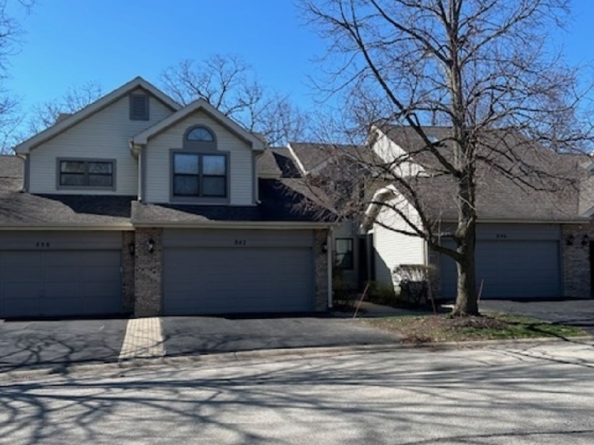 Townhomes Rented Auburn Woods Palatine Illinois, 842 Auburn Woods