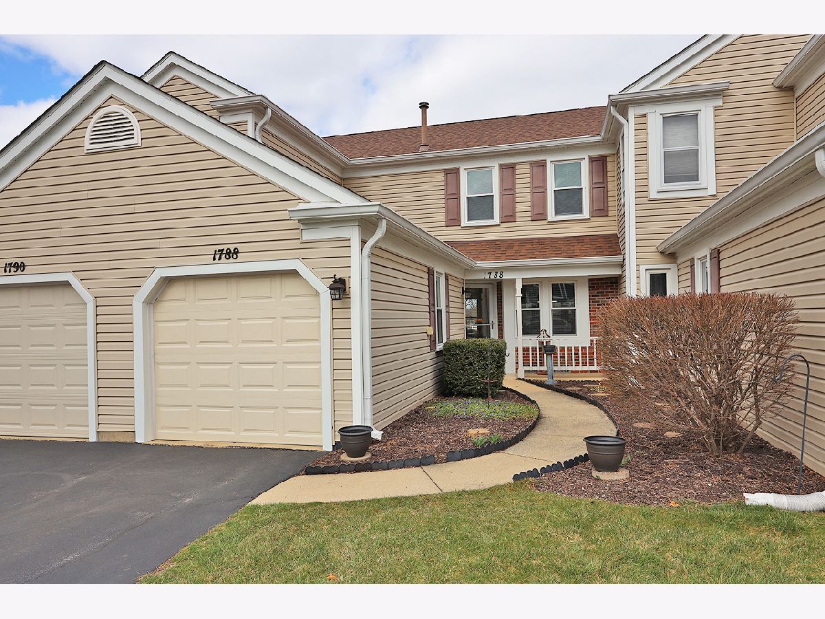 Townhomes & Condos Sold Hampton Farms Elk Grove Village Illinois, 1788 Vermont