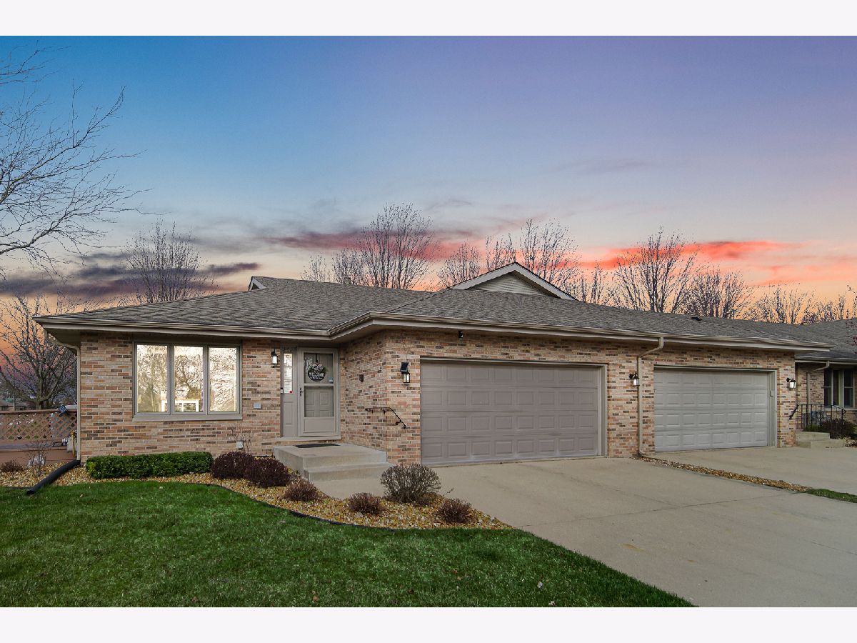 Townhomes Sold Wyndstone Village Elwood Illinois, 801 Archer