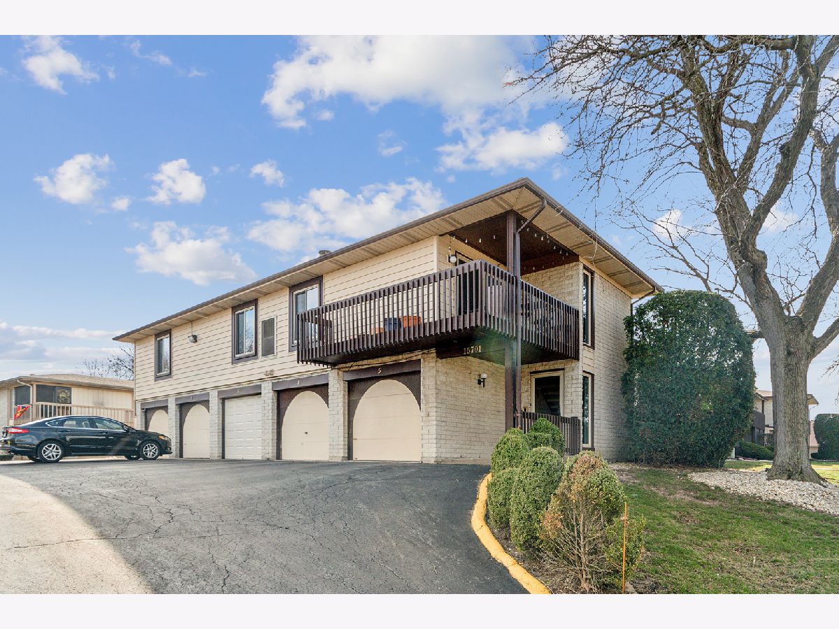 Condos & Townhomes & Homes Sold Orlan Brook Orland Park Illinois, 15701 Orlan Brook