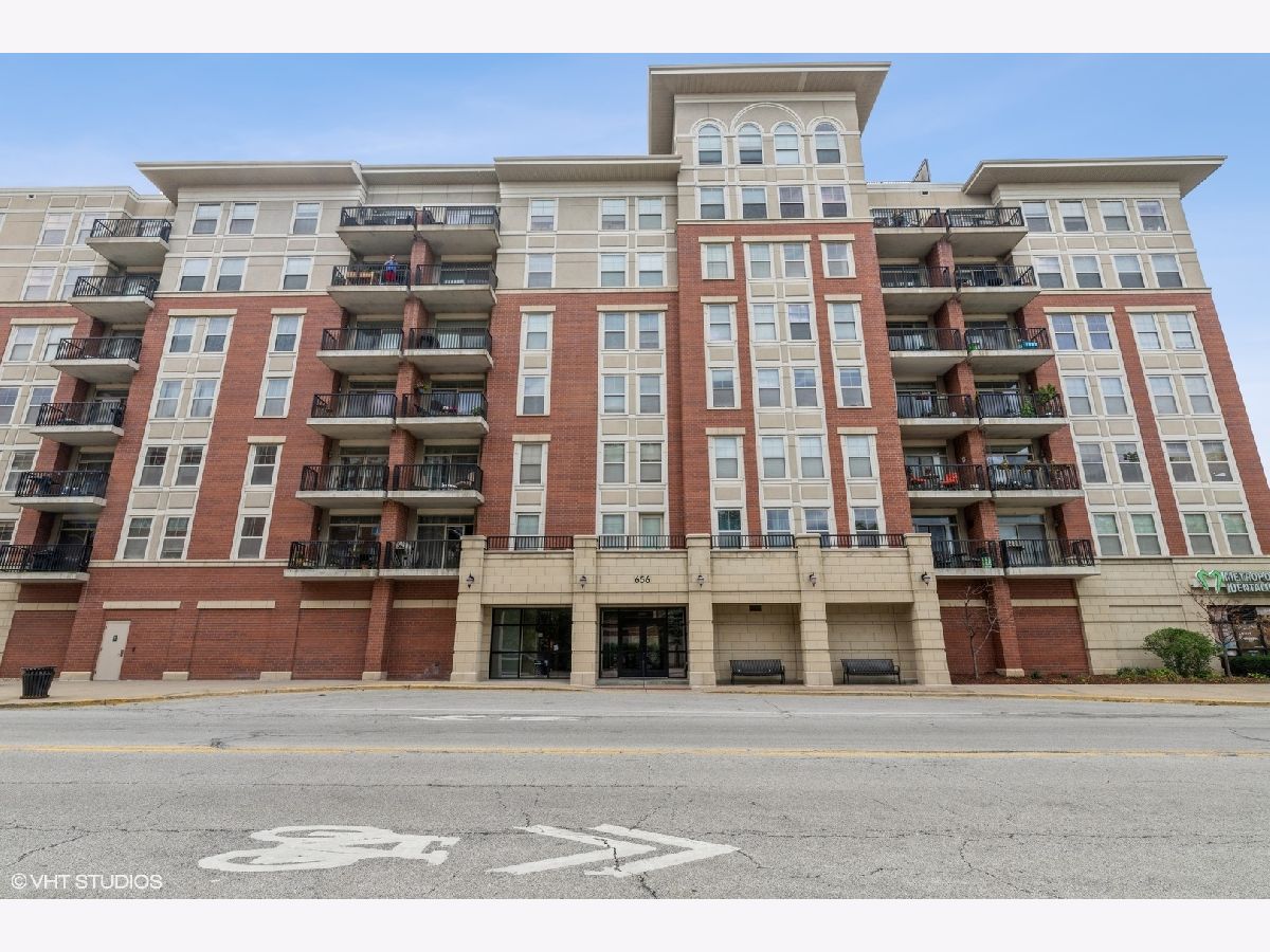 Condominiums Sold Metropolitan Square Des Plaines Illinois, 656 Pearson