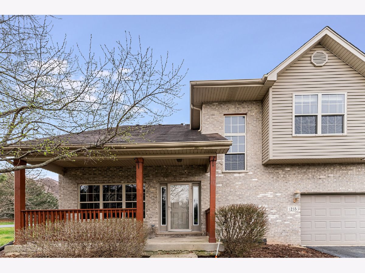 Townhomes & Homes Sold Clover Ridge Estates Lockport Illinois, 1233 Lacoma
