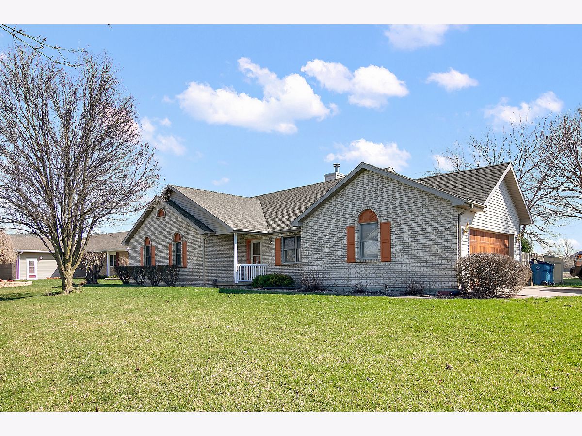 Homes Sold Hunters Run Bourbonnais Illinois, 1426 Hunters Run