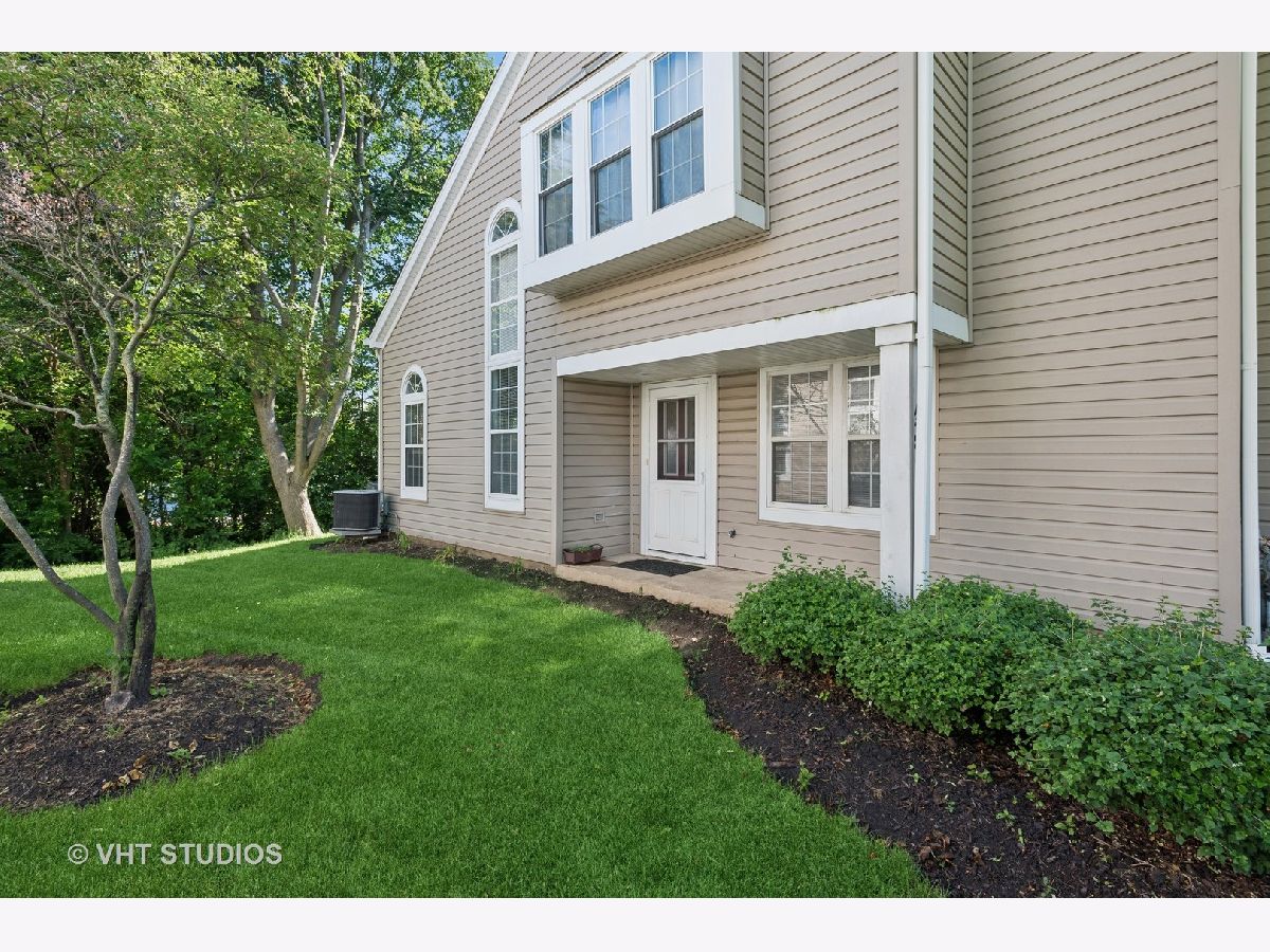 Townhomes & Condos Sold Steeplechase Carol Stream Illinois, 437 Kilkenny