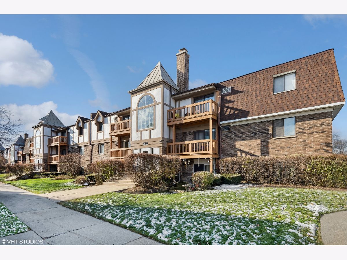 Condominiums Rented La Londe Place Addison Illinois, 130 La Londe