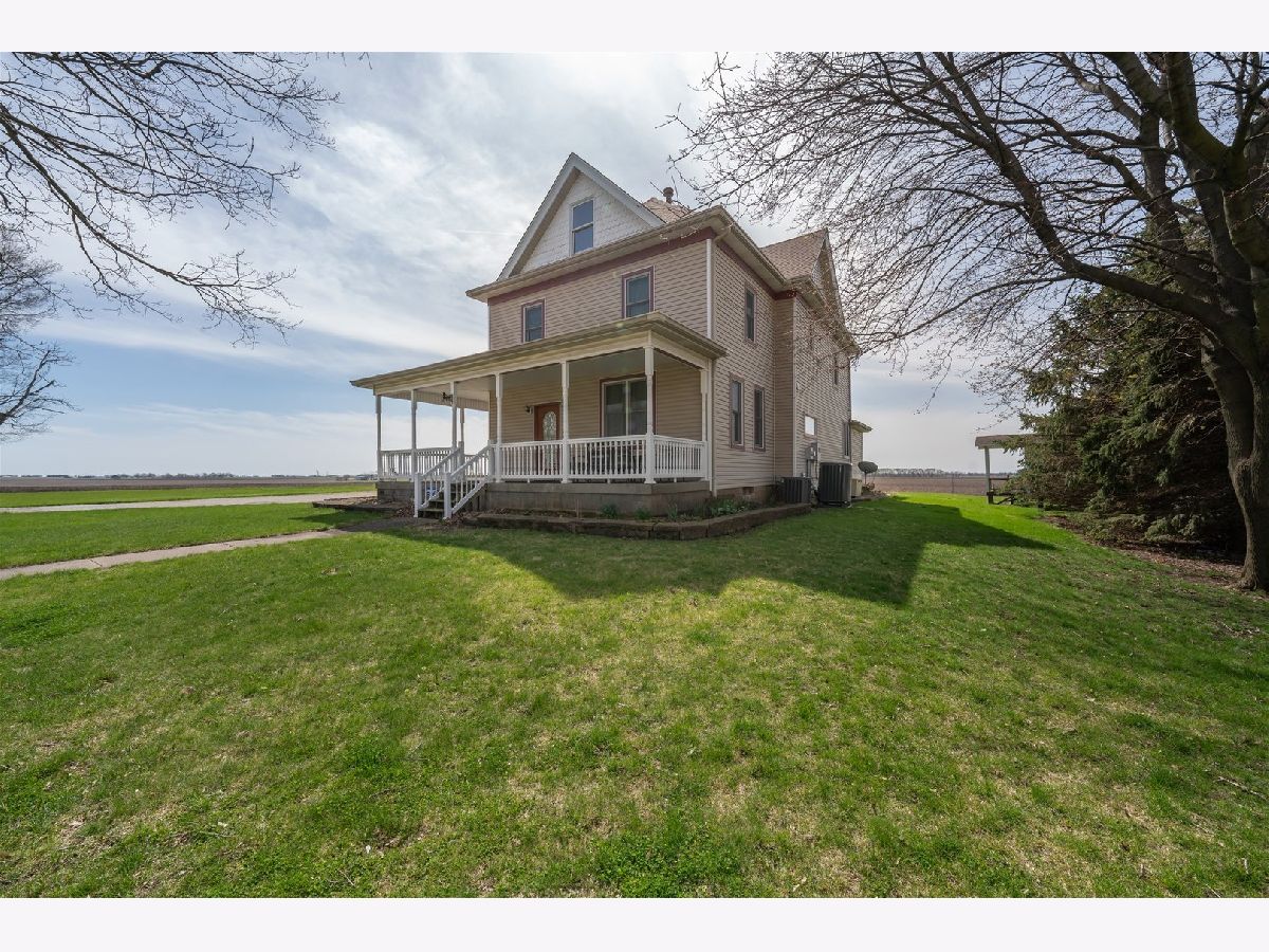  Sold Stanford Illinois, 200 Boundary