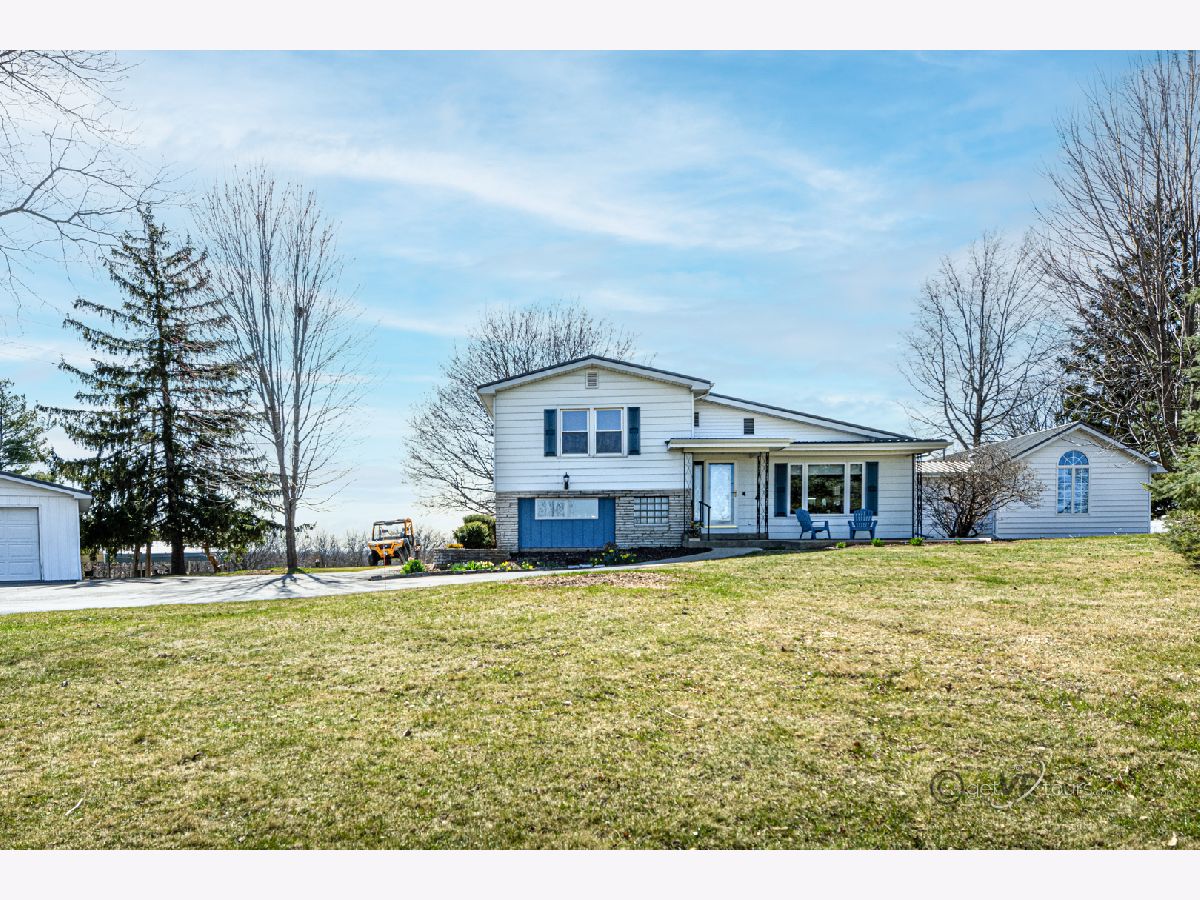  Sold Savanna Illinois, 10526 Becker
