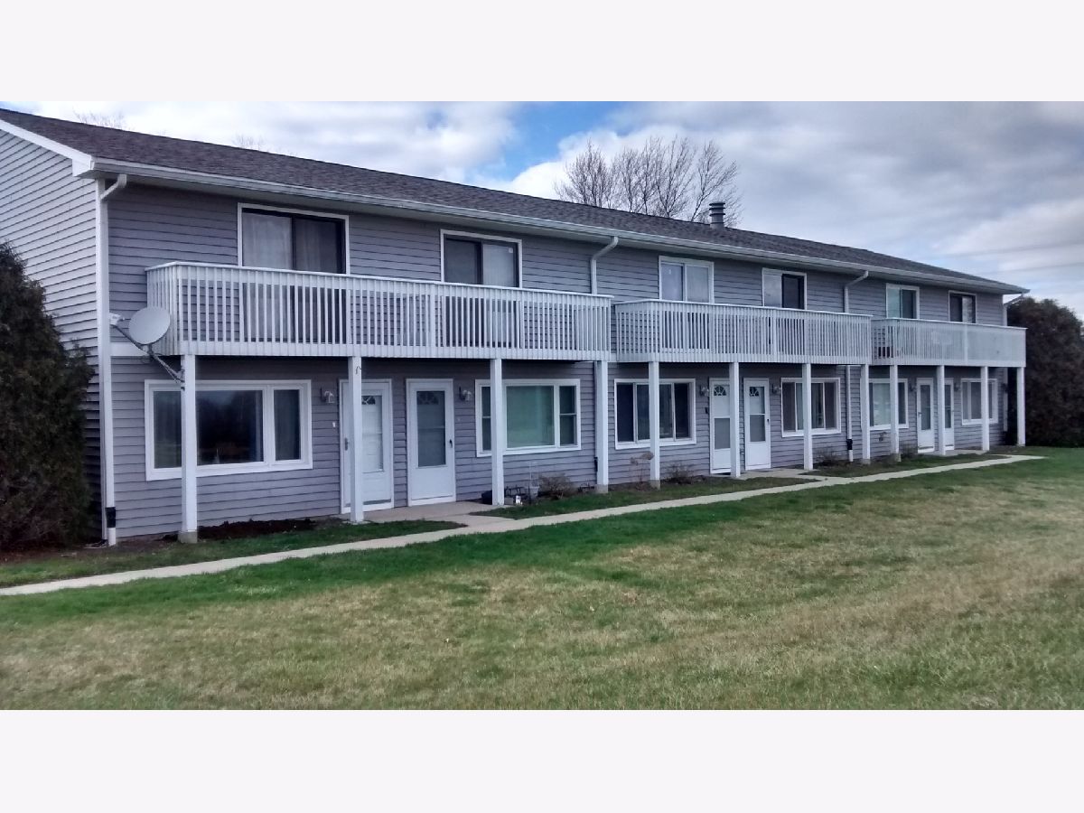 Townhomes & Condos Sold Woodland Hills Gurnee Illinois, 17436 Chestnut