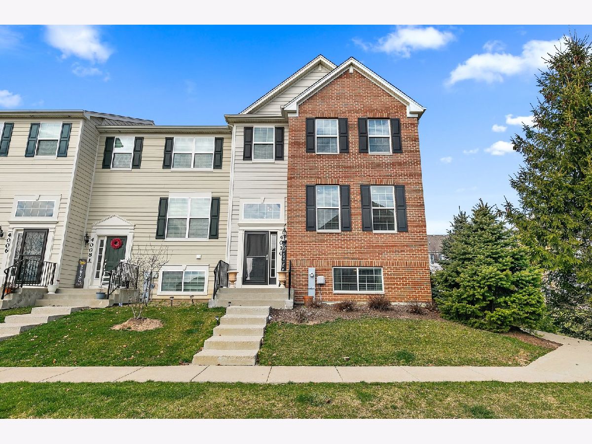 Homes & Townhomes Sold Cedar Grove Elgin Illinois, 4010 Pompton