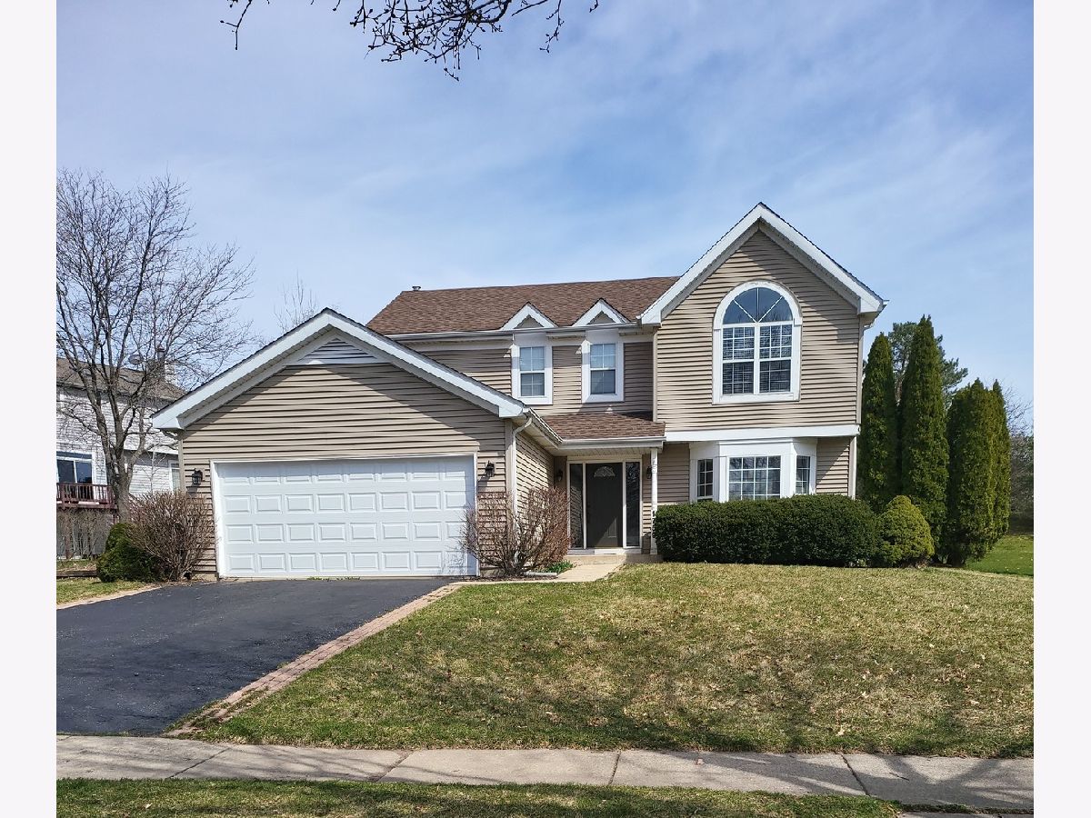 Homes Sold Hampton Hills Crystal Lake Illinois, 1759 Deerhaven
