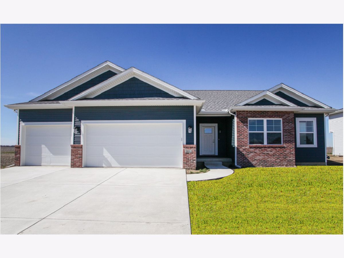 Homes & Condos & Townhomes Sold North Bridge Normal Illinois, 2651 Billings