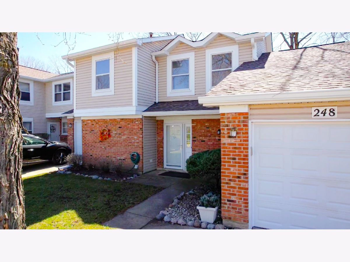 Townhomes Sold Westwind Bloomingdale Illinois, 248 Hearthside