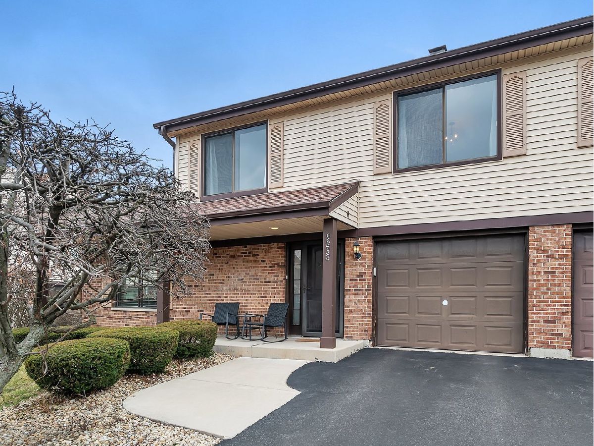 Condos & Townhomes & Homes Sold Heritage Orland Park Illinois, 9232 Hartwood