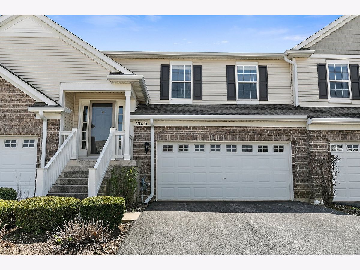 Townhomes & Condos Sold Canterbury Place Algonquin Illinois, 2613 Christie