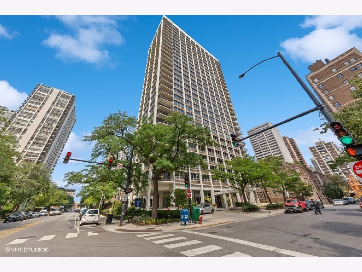 Condominiums Sold Lowell House Chicago Illinois, 88 Schiller