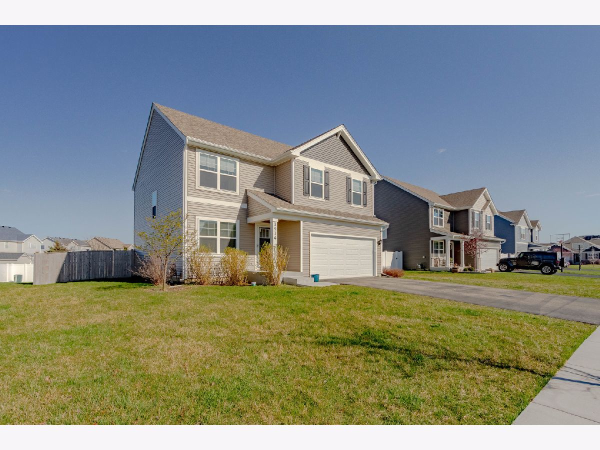 Homes Sold Legacy Pointe Joliet Illinois, 1414 Legacy Pointe