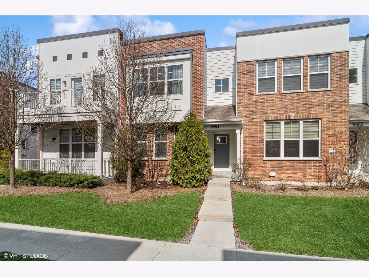 Townhomes Sold Union Square Aurora Illinois, 961 Times Square