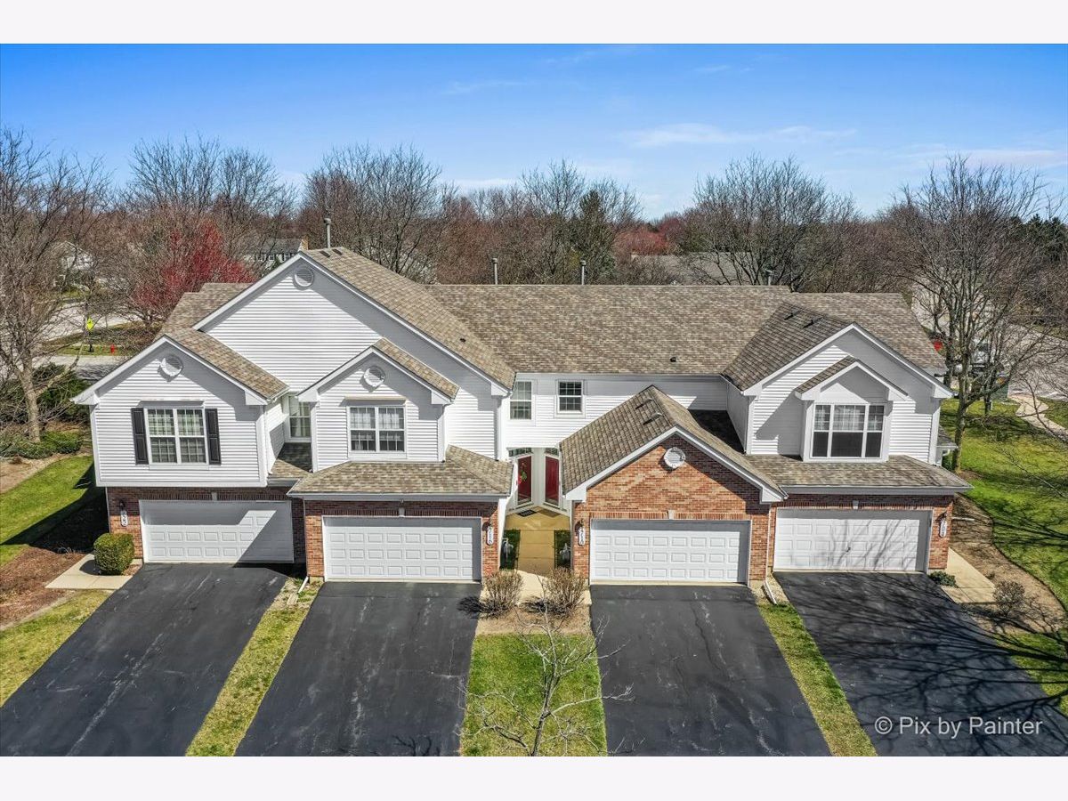 Townhomes Sold Stuarts Crossing St Charles Illinois, 710 Riding