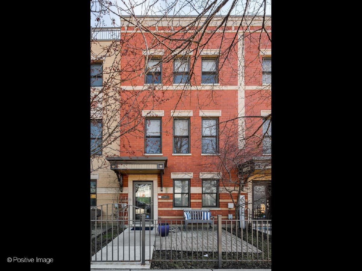 Townhomes & Condos Sold River Village Chicago Illinois, 667 Hobbie