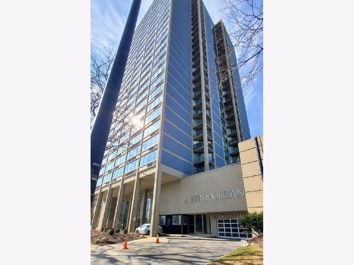Condominiums Rented Metropolitan Chicago Illinois, 5320 Sheridan