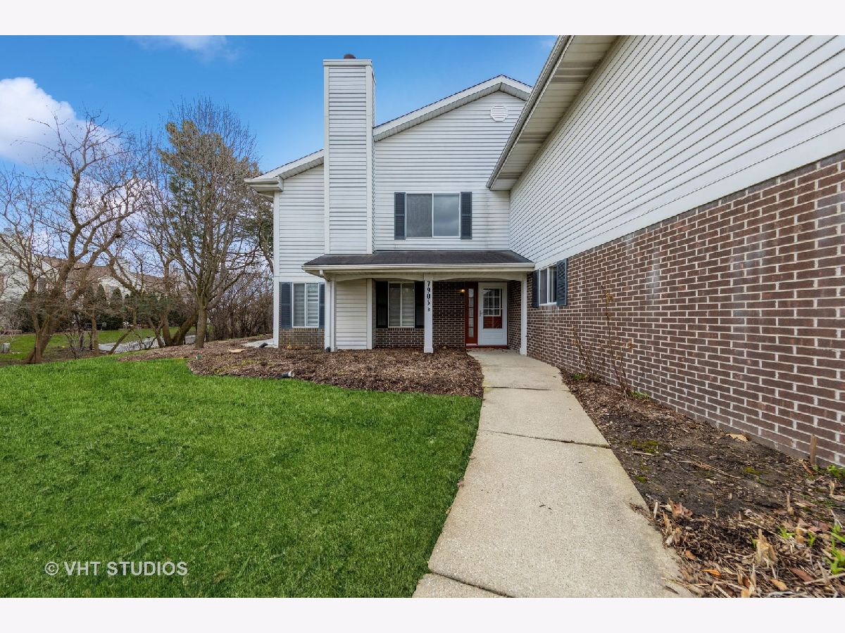 Townhomes & Condos Sold Devonshire Darien Illinois, 7905 Knottingham