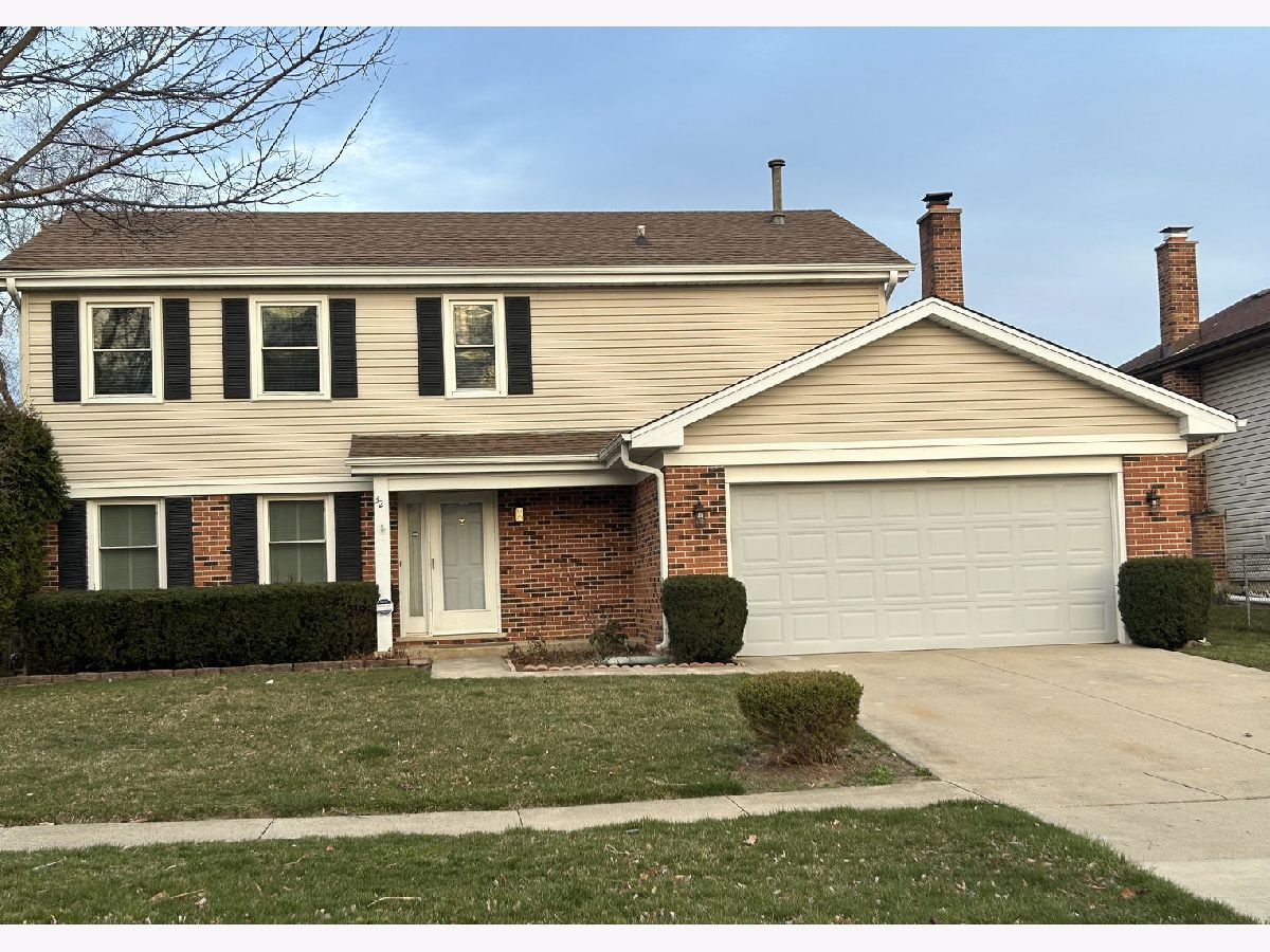 Homes Sold Strathmore Grove Buffalo Grove Illinois, 321 Ronnie