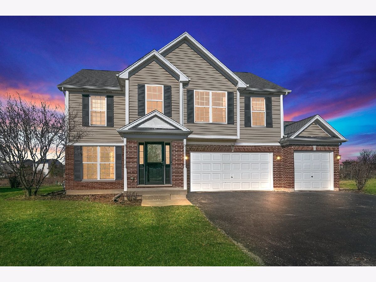 Homes & Condos & Townhomes Sold Knolls At Prairie Creek Dekalb Illinois, 673 Magnolia