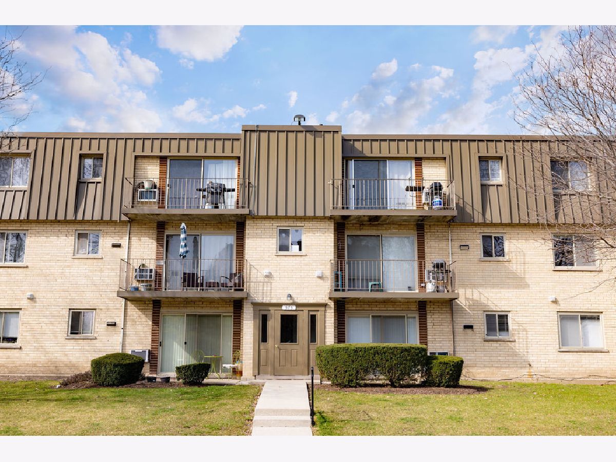 Condominiums Sold Fairway Greens Wheeling Illinois, 575 Fairway View