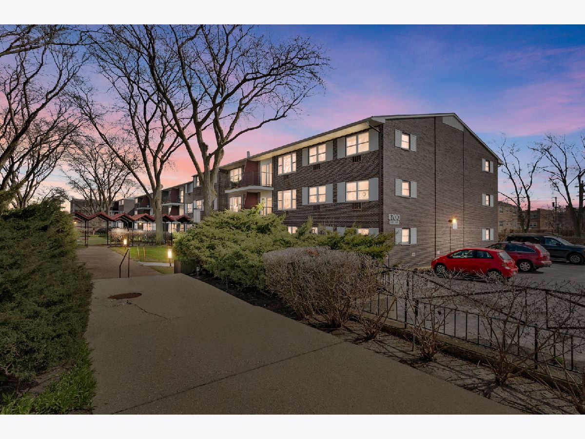 Condominiums & Homes Sold Skokie Terrace Skokie Illinois, 8710 Skokie