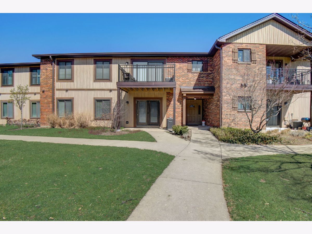 Condos & Townhomes & Homes Sold Condo Of Waterbury Roselle Illinois, 1116 Prescott