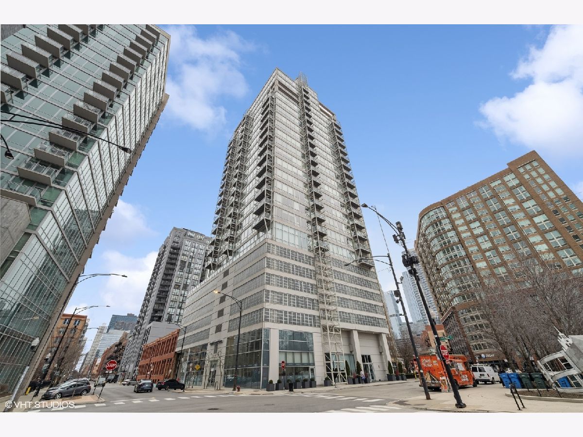 Condominiums Sold Kingsbury On The Park Chicago Illinois, 653 Kingsbury