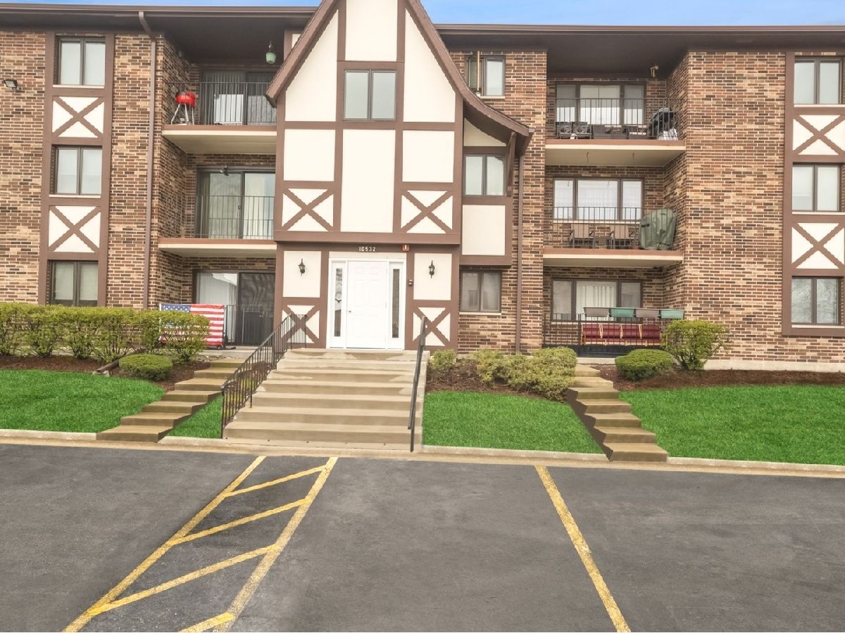 Condominiums Sold Ridge Cove Chicago Ridge Illinois, 10532 Ridge Cove