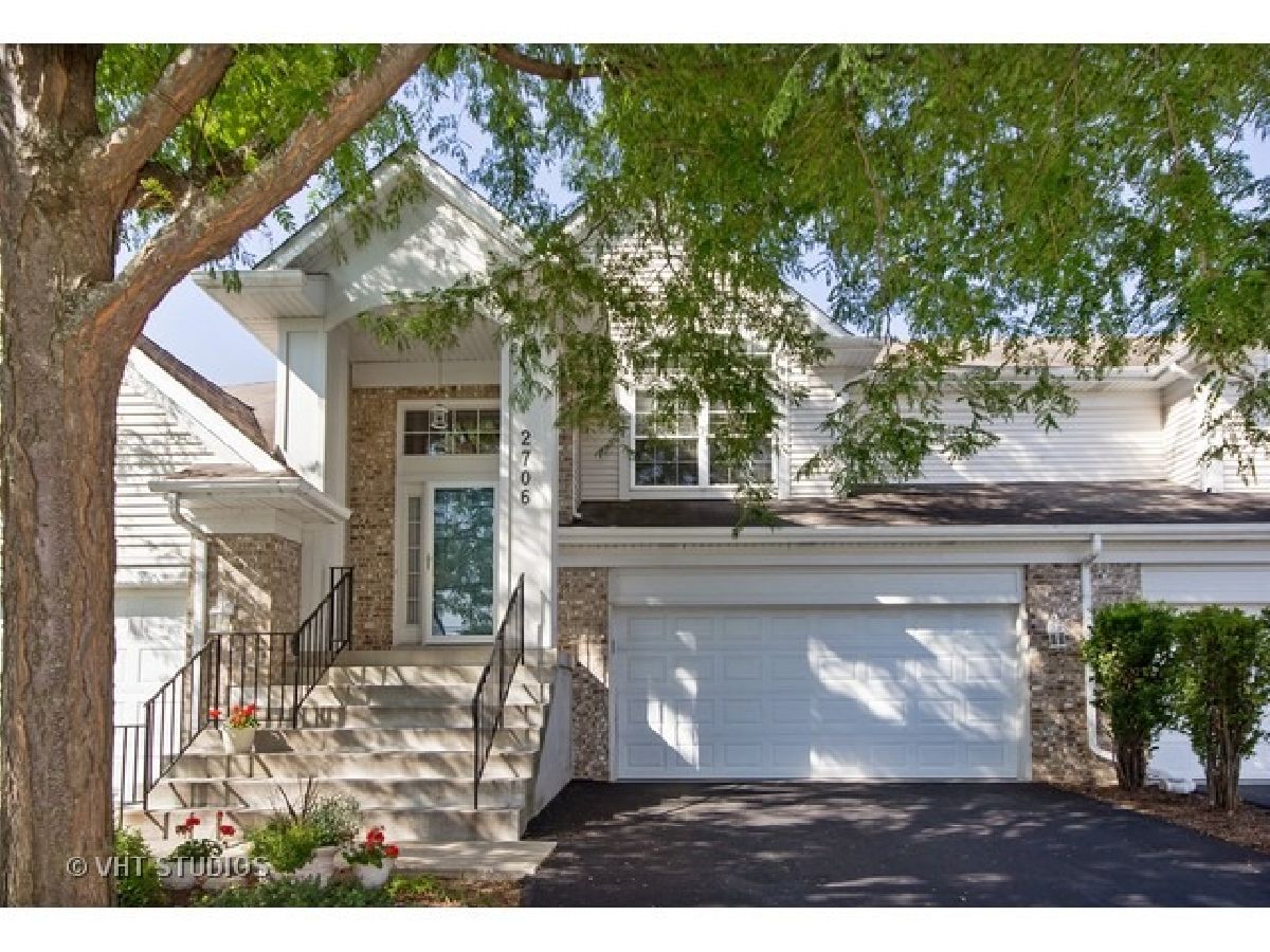 Townhomes & Condos & Homes Sold Riverwalk Plainfield Illinois, 2703 Old Woods Trl