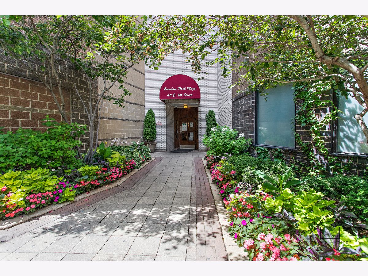 Condominiums Sold Burnham Park Plaza Chicago Illinois, 40 9th