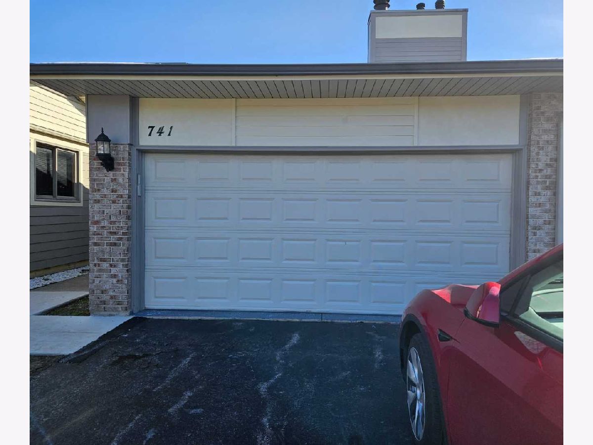 Townhomes Sold Park West Deerfield Illinois, 741 Grouse