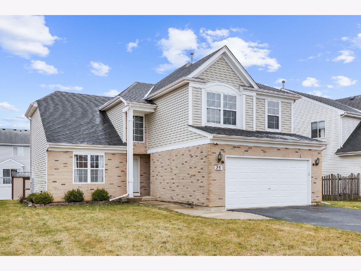 Homes Sold Emerald Hills Streamwood Illinois, 25 Emerald