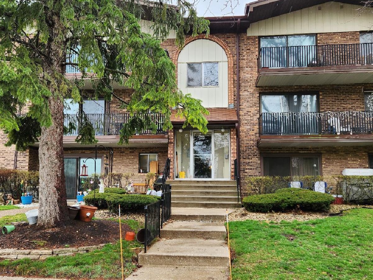 Condominiums Sold Sandpiper South Crestwood Illinois, 14030 Laramie