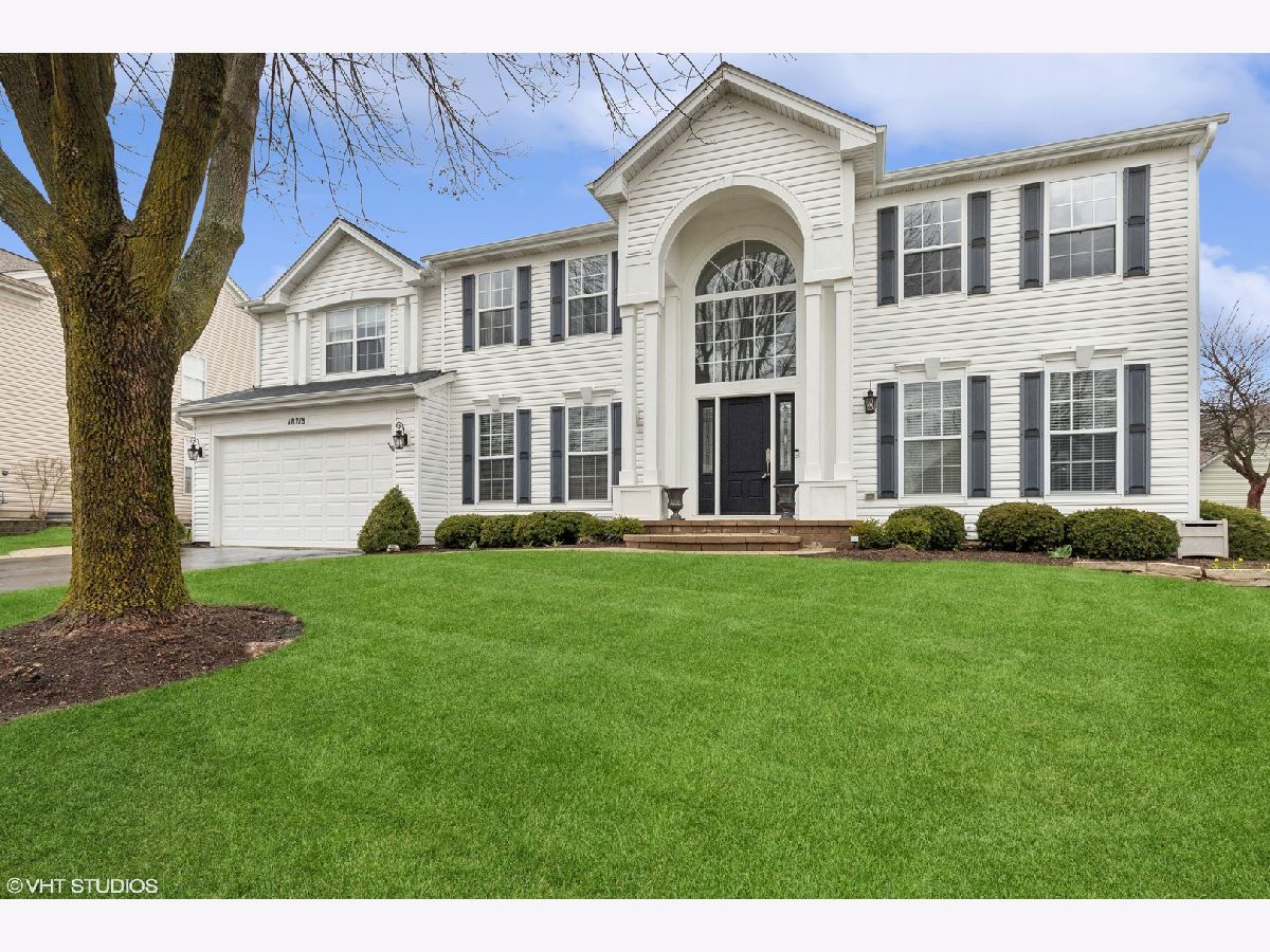 Homes Sold Deerpath Estates Lake Villa Illinois, 18718 Meadow Grass