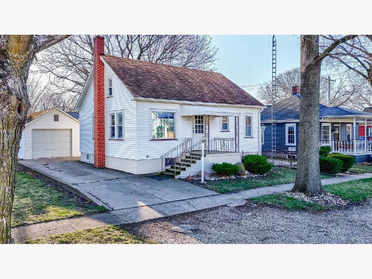  Sold Ladd Illinois, 131 Lincoln