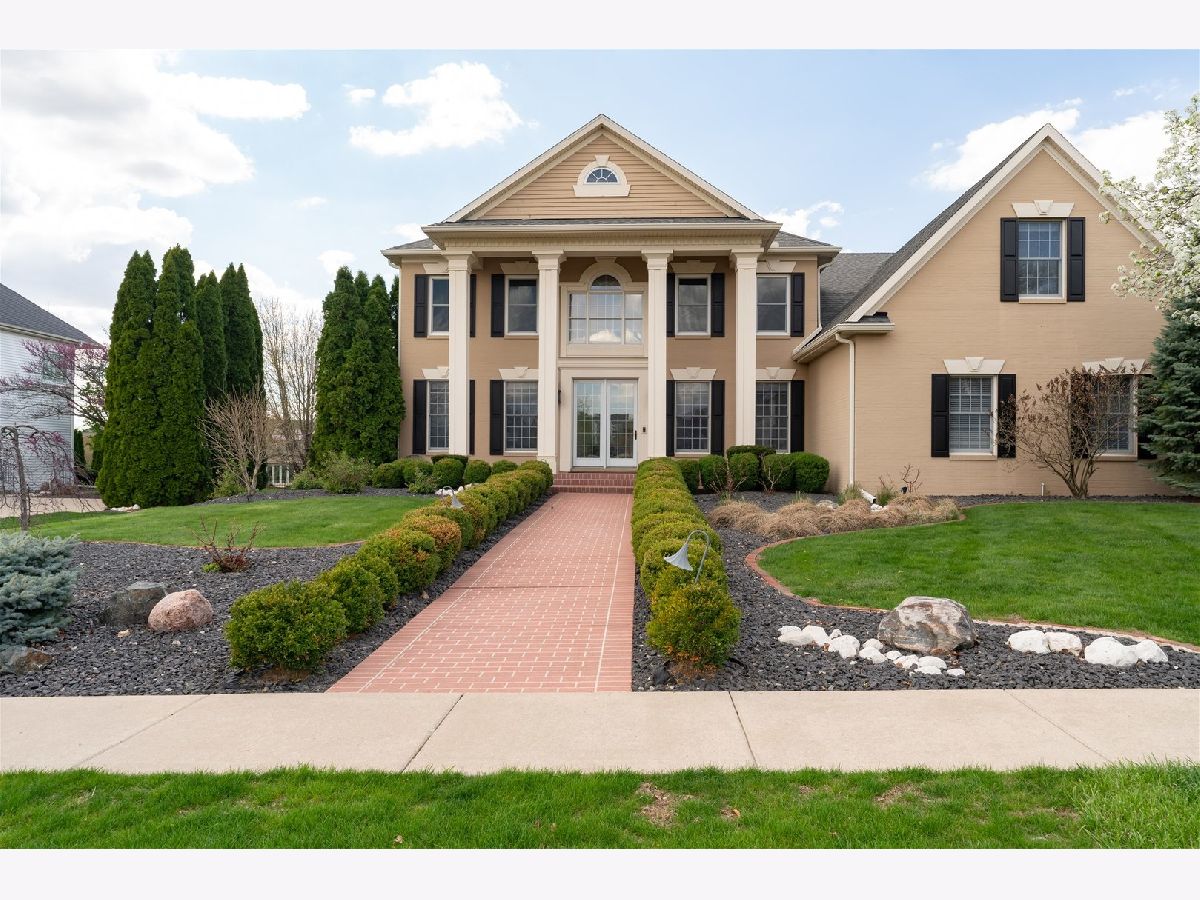 Homes & Condos & Townhomes Sold Hawthorne Ii Bloomington Illinois, 2008 Longwood