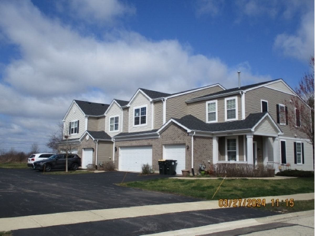 Bristol Bay Yorkville IL, Condos & Townhomes & Homes For Sale & For