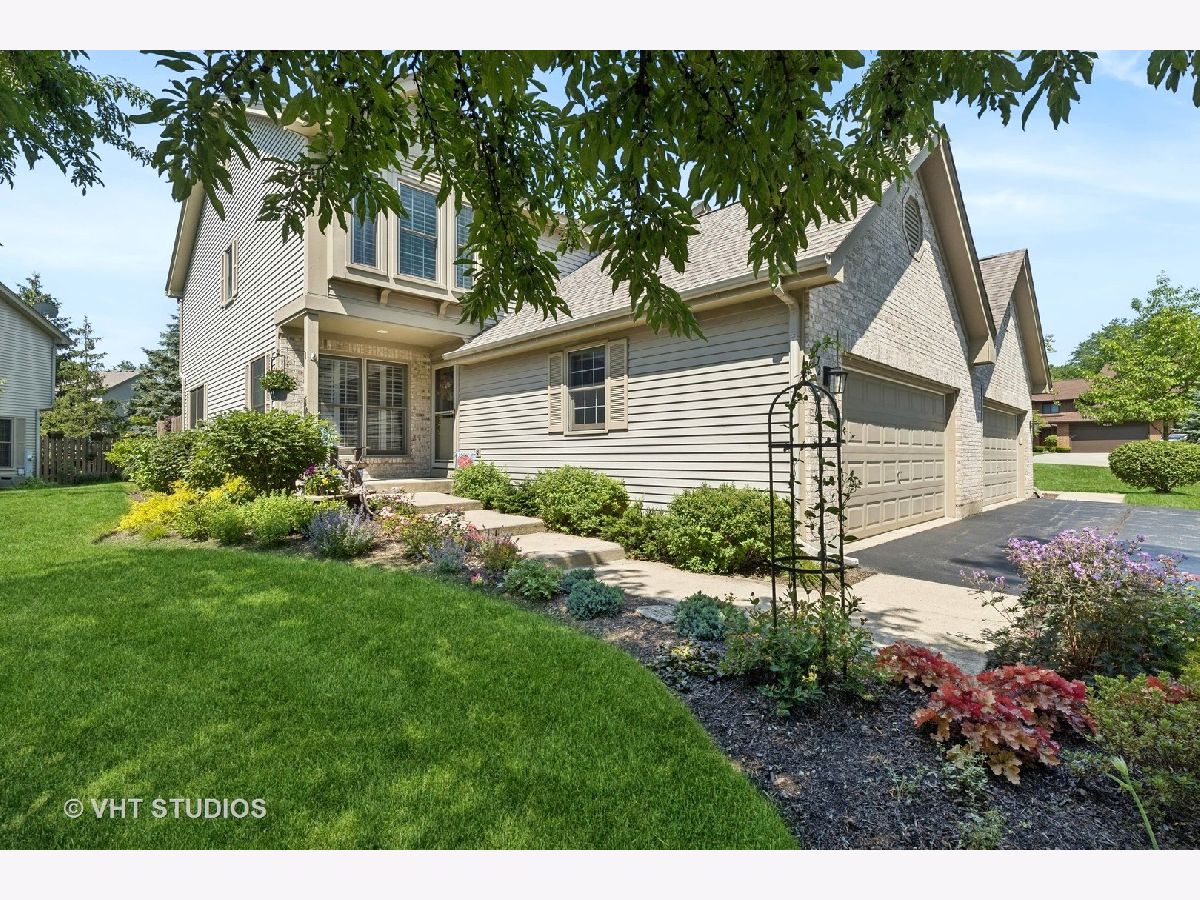 Townhomes Sold Arbor Walk Crystal Lake Illinois, 772 Woodmar